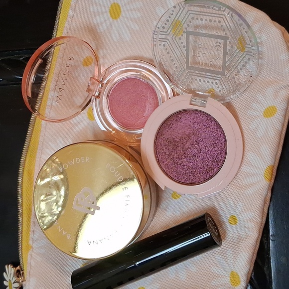 Makeup Bundle - Picture 8 of 9